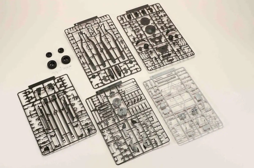 Hobby Japan 1/35 FH-70 GSDF 155mm Grenade Gun Model