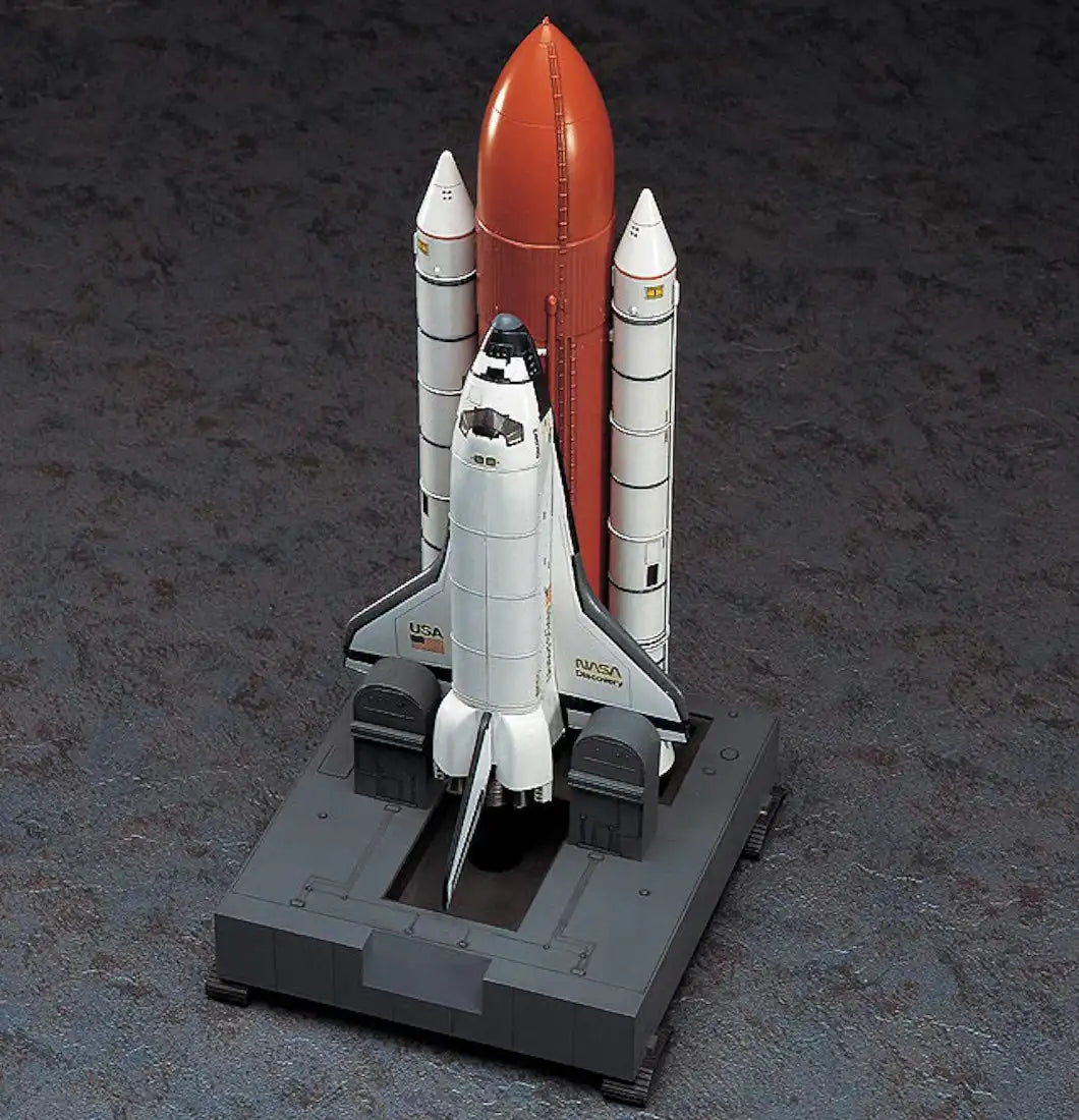 HASEGAWA 1/200 Space Shuttle Orbiter W/Boosters Plastic Model