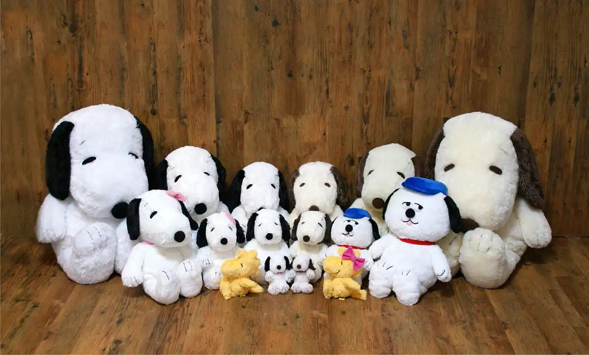 Nakajima Plush Doll Hug Hug Snoopy Black L