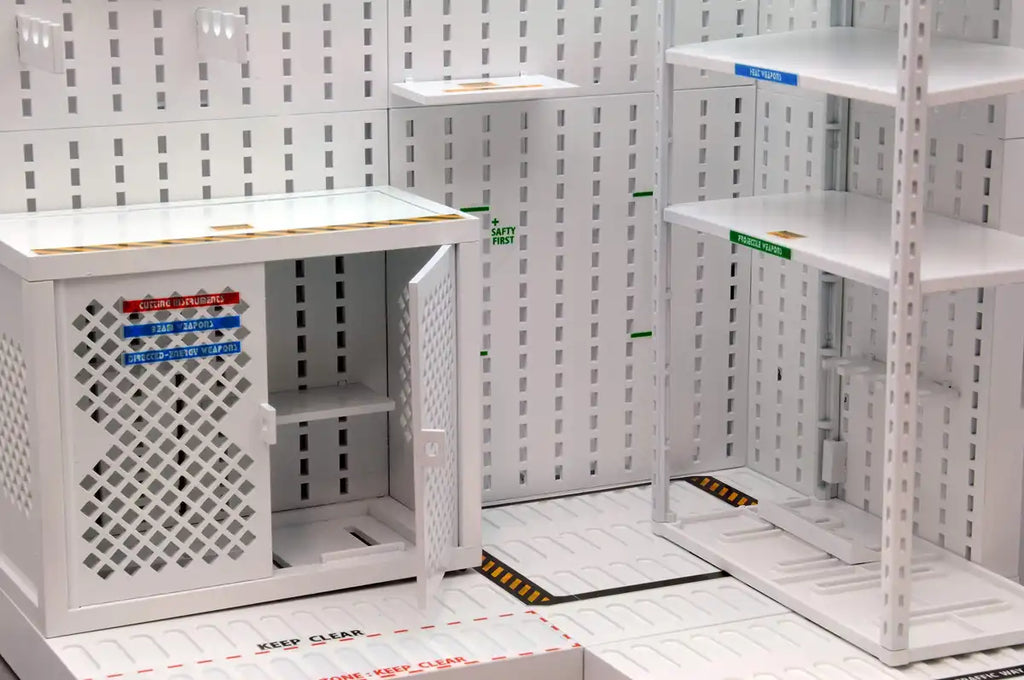 TOMYTEC Ld027 Military Series Little Armory Weapons Room A 1/12 Scale Kit