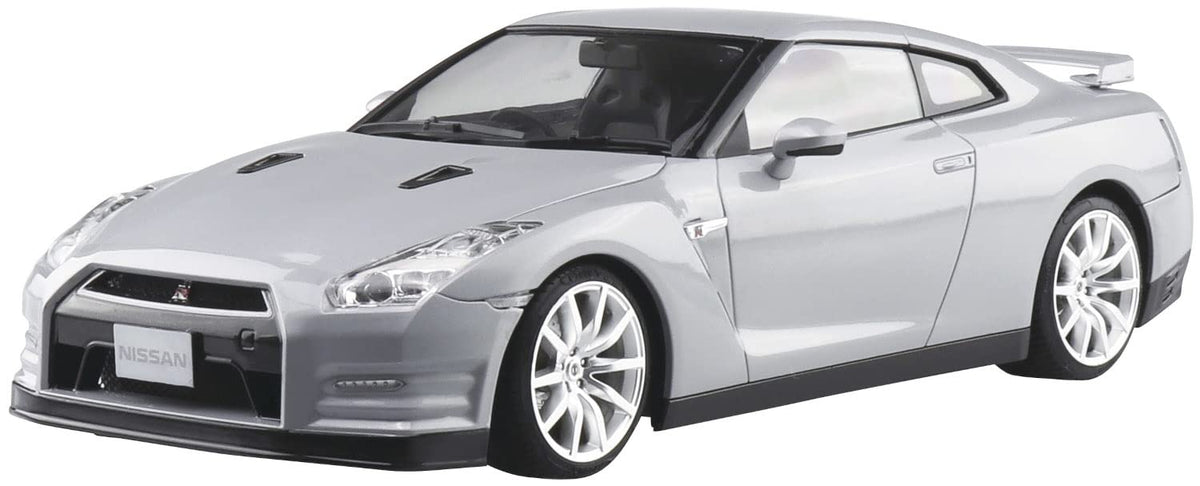 AOSHIMA Pre-Painted 1/24 Nissan R35 Gt-R '14 Ultimate Metal Silver Plastic Model