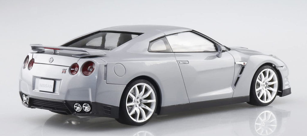 AOSHIMA Pre-Painted 1/24 Nissan R35 Gt-R '14 Ultimate Metal Silver Plastic Model
