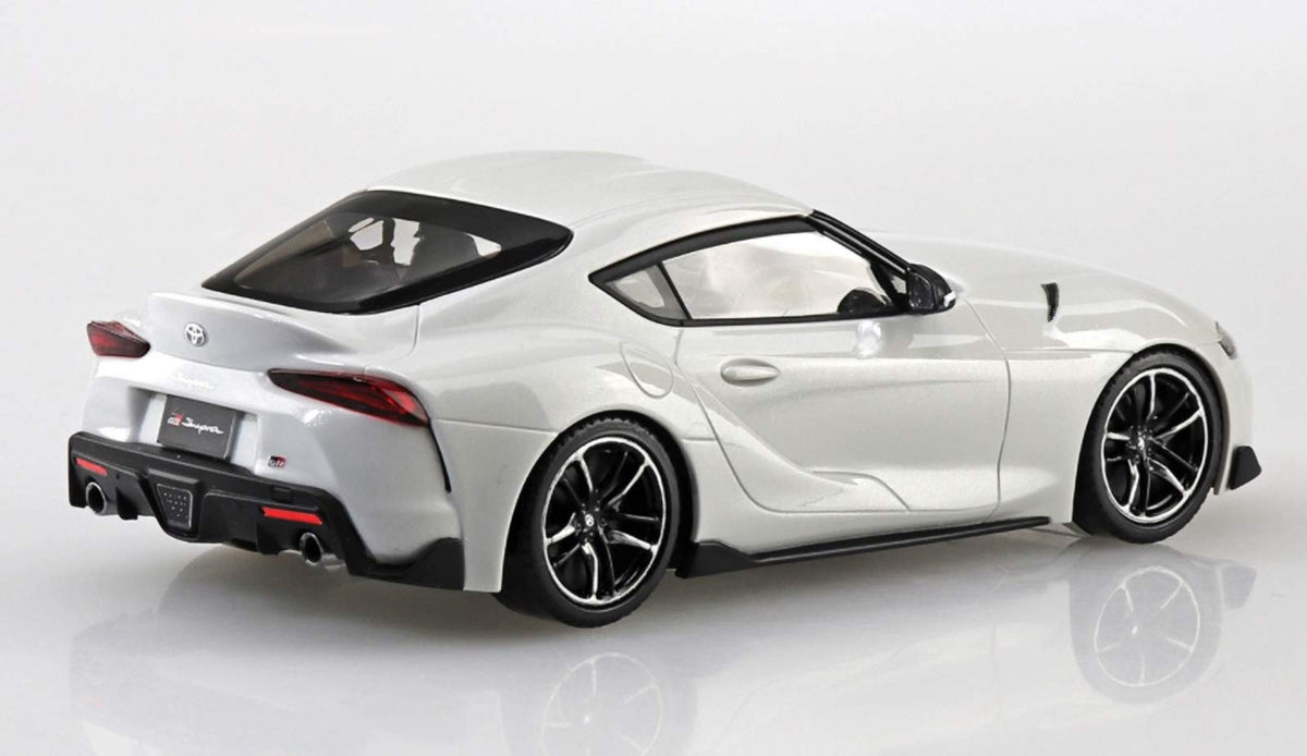 AOSHIMA The Snap Kit 1/32 Toyota Gr Supra White Metallic Plastic Model