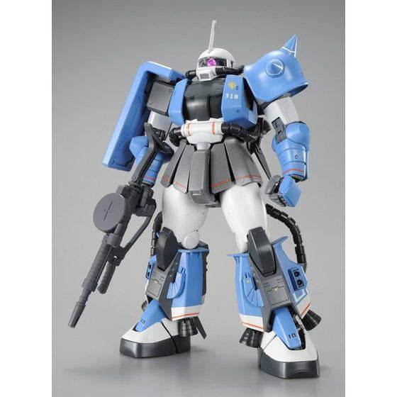 Bandai Mg 1/100 Ms-06r-1 Zaku Ii Yuma Lightning's Custom Plastic Model Kit