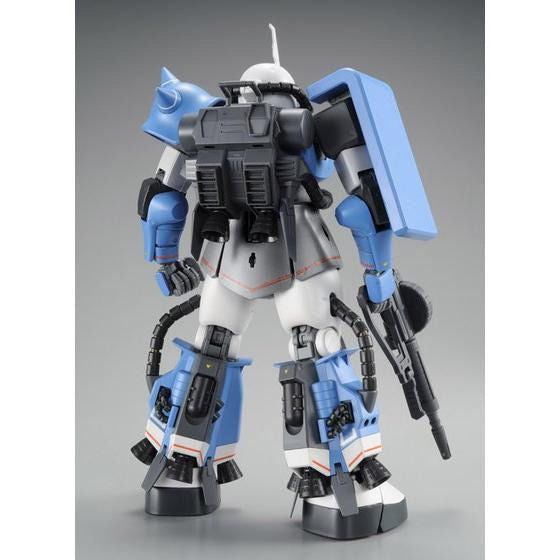 Bandai Mg 1/100 Ms-06r-1 Zaku Ii Yuma Lightning's Custom Plastic Model Kit