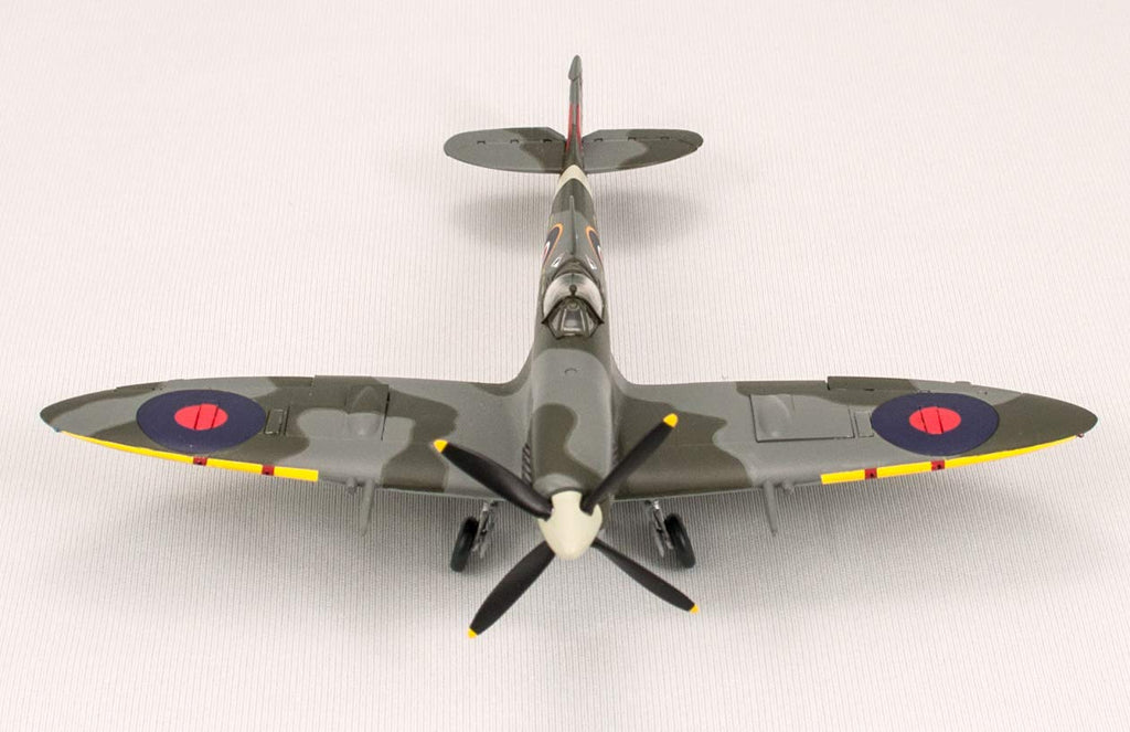 F-TOYS Full Action Spitfire Mk9 1/72 Scale 1 Pc.