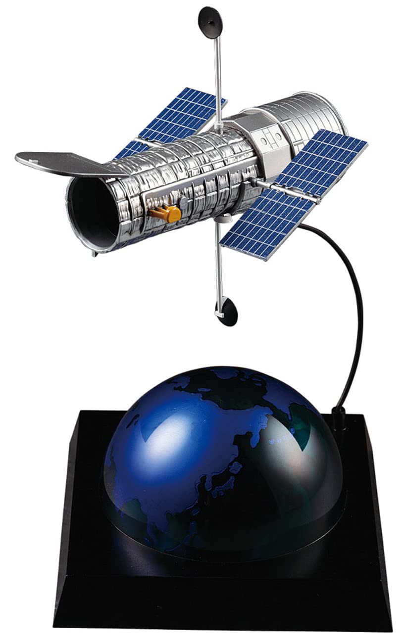 HASEGAWA - 1/200 Hubble Space Telescope 20Th Anniversary Plastic Model