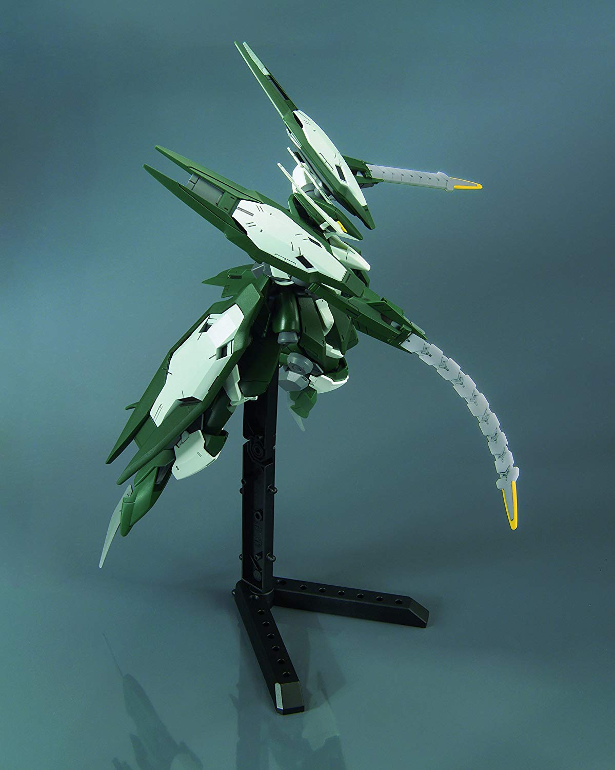 BANDAI Iron-Blooded Orphans 034 Gundam Reginlaze Julia 1/144 Scale Kit
