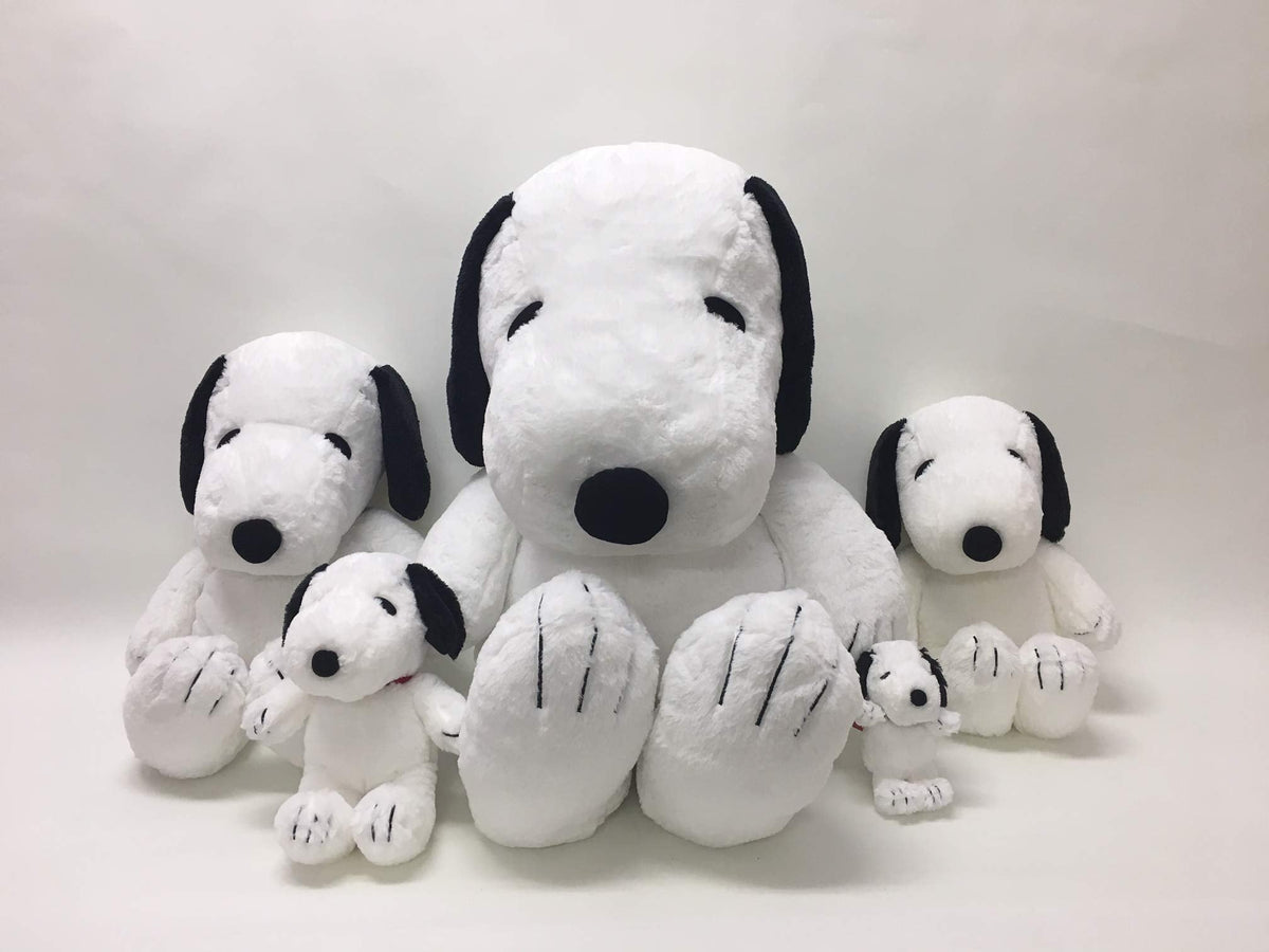 Nakajima Plush Doll Hug Hug Snoopy Black L