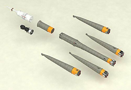 Plastic Model Soyuz Rocket, Transport Train 1/150 Scale