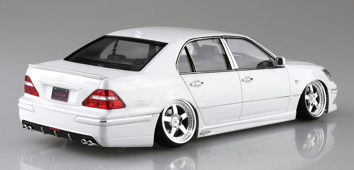 AOSHIMA The Tuned Car 1/24 K-Break Ucf31 Celsior '03 Toyota Plastic Model