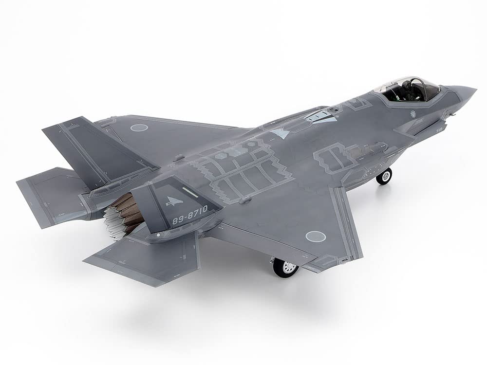 Tamiya 1/48 Masterpiece Series No.124 Lockheed Martin F-35A Lightning Ii Plastic Model 61124