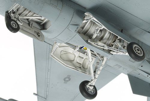 Tamiya 1/72 Lookheed Martin F-16cj Block50 Fighting Falcon Model Kit Japan