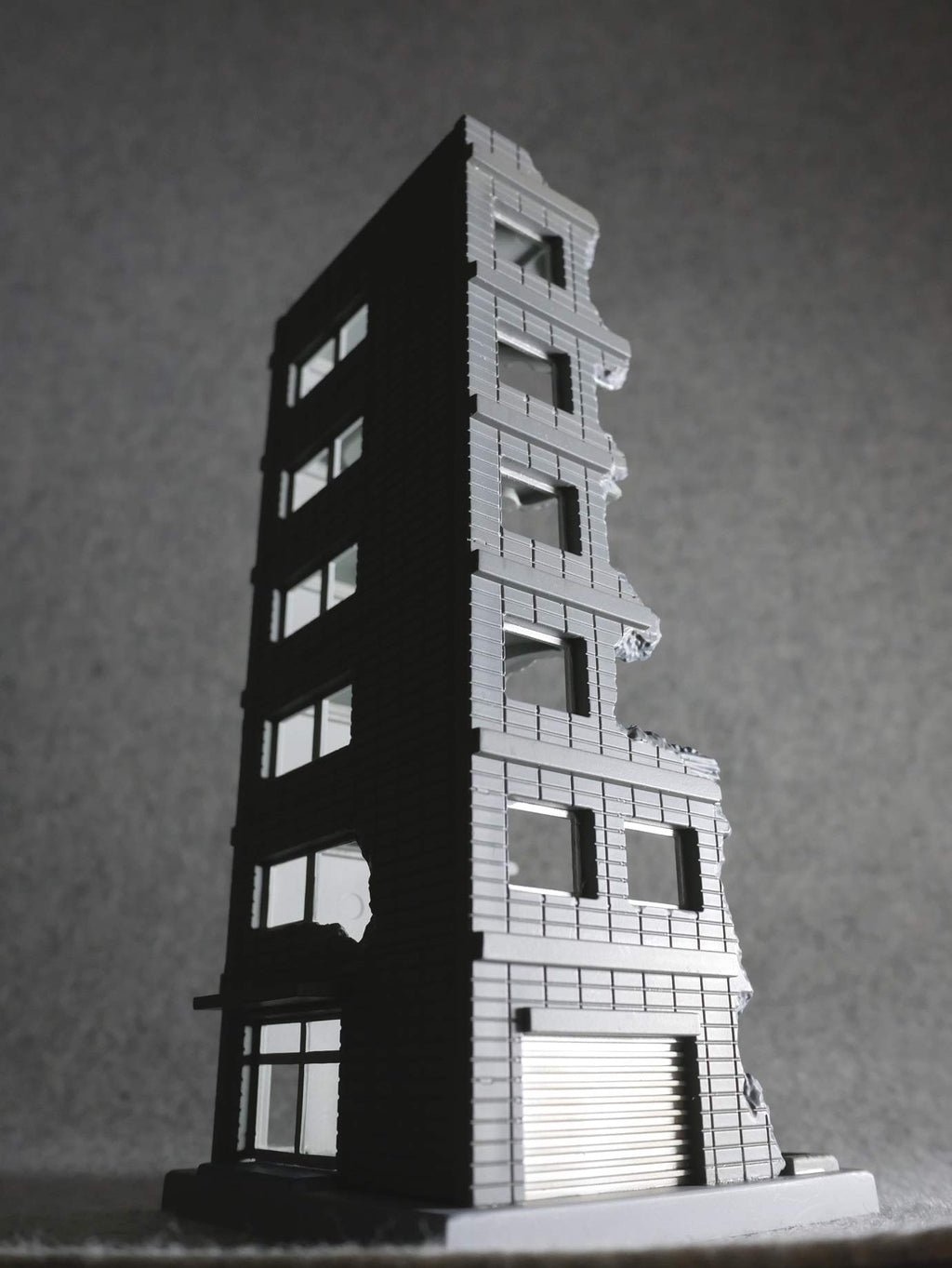 TOMYTEC Dcm02 Diocolle Combat Destroyed Building A 1/144 Scale Kit