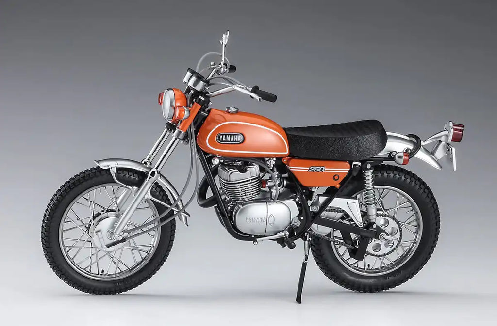 HASEGAWA 1/10 Yamaha Trail Dt250 'Mandarin Orange' Plastic Model