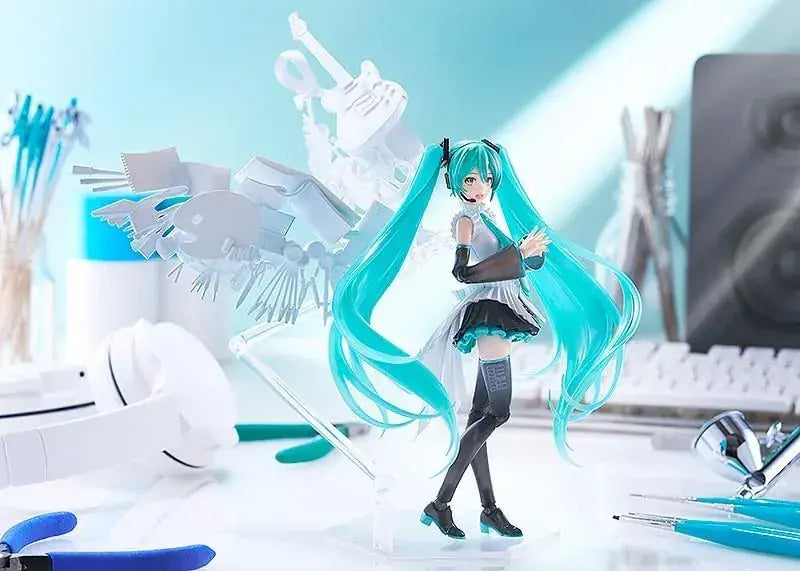 Max Factory Hatsune Miku PLAMATEA 16th Birthday Articulated Figure