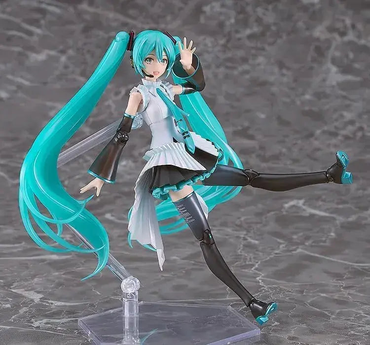Max Factory Hatsune Miku PLAMATEA 16th Birthday Articulated Figure