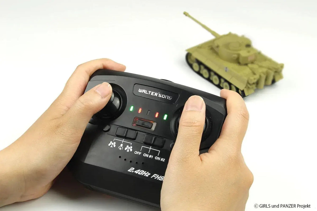 Platz 164 RC Tiger I Kuromorimine Electric Battle Tank 1/64 Scale